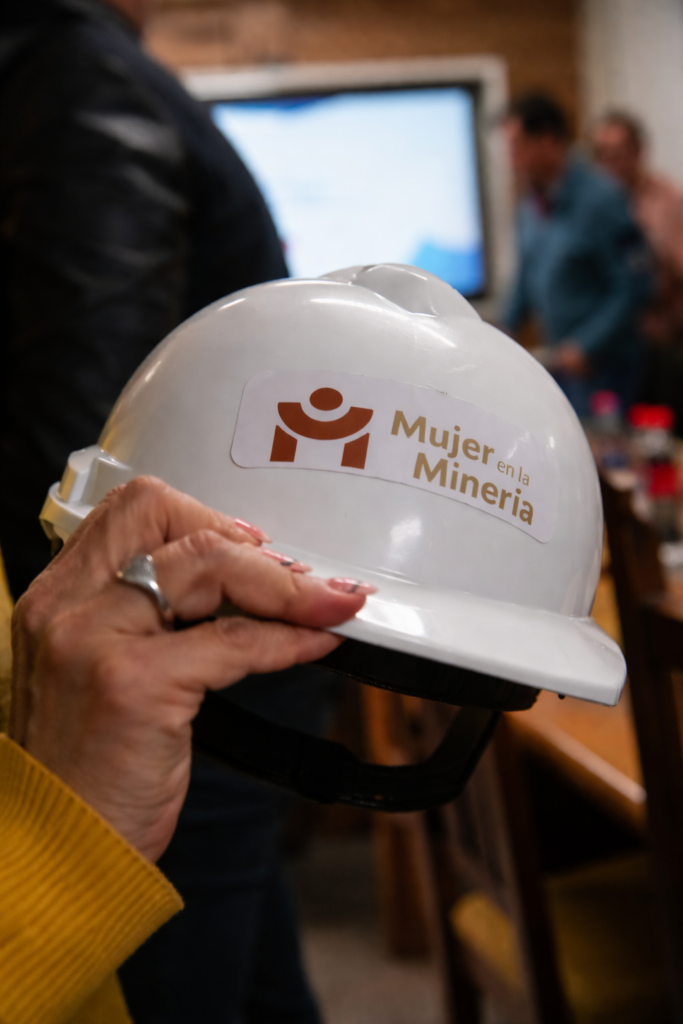 Fundación Mujer en la Minería