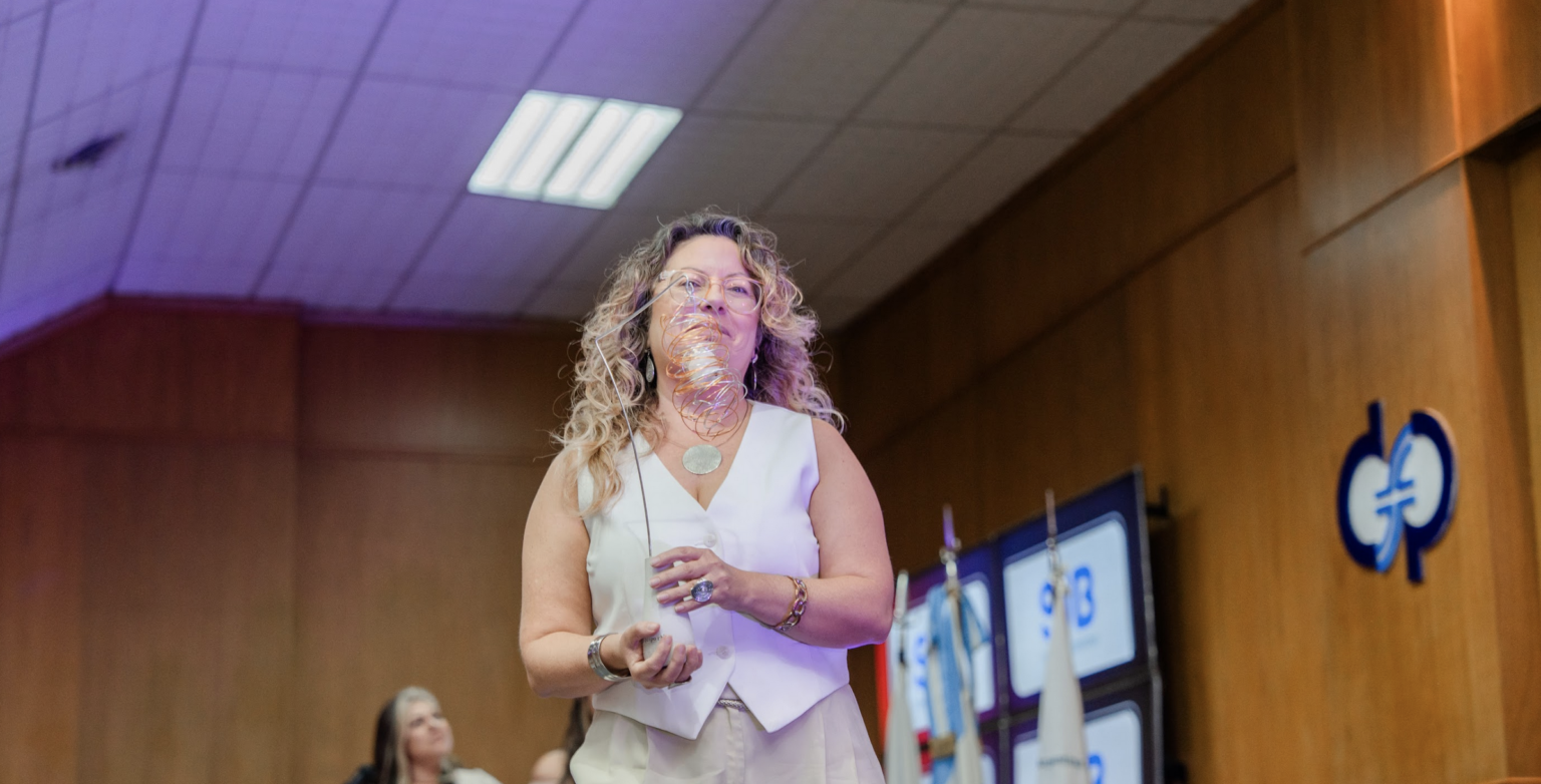 Misión de Mujeres Misión de Mujeres - Fundación Mujer en la Minería
