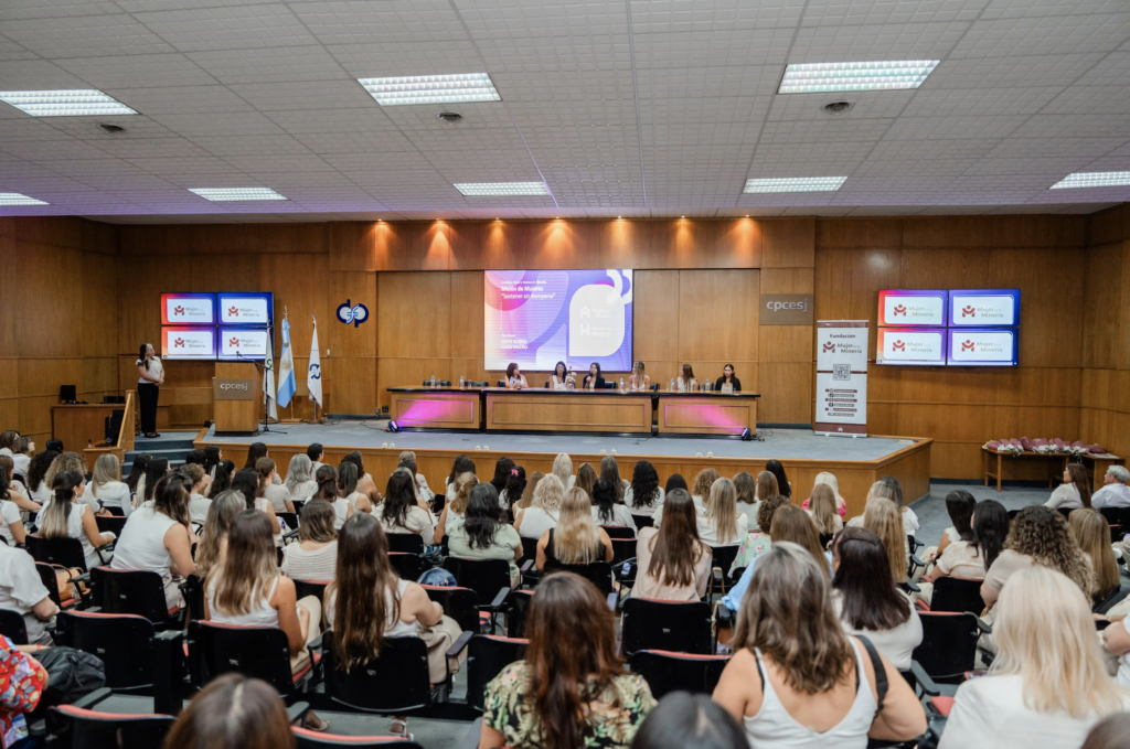 Misión de Mujeres Misión de Mujeres - Fundación Mujer en la Minería