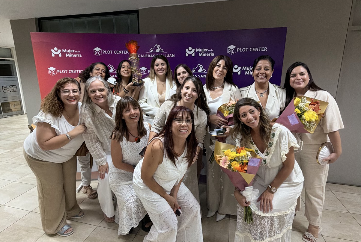 Misión de Mujeres Misión de Mujeres - Fundación Mujer en la Minería